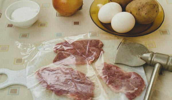 Как приготовить свинину по шубой в домашних условиях?
