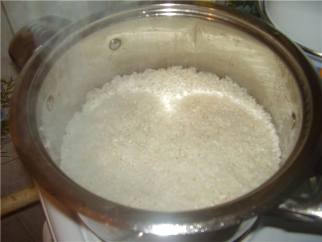 Готовим рис в домашних условиях по простому рецепту.